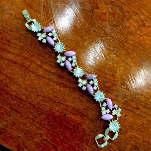 Goldtone purple & clear rhinestone bracelet•